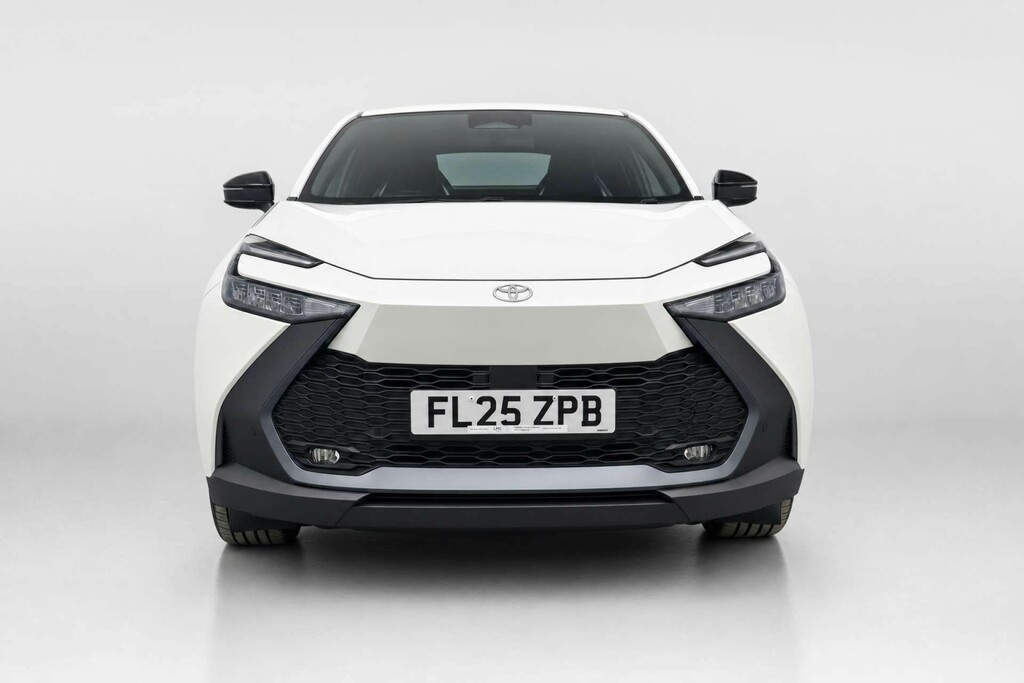 Toyota C-Hr 2.0 Vvt 13.6Kwh Design Suv Plug-in Hybr FL25ZPB White #2