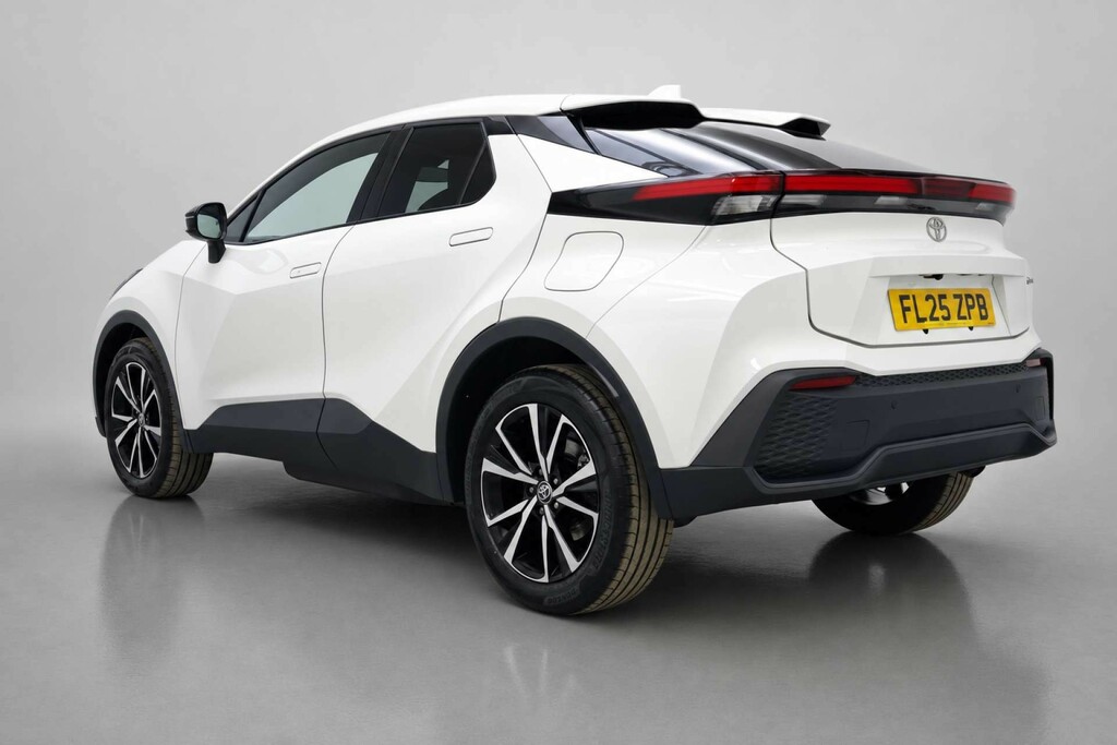Toyota C-Hr 2.0 Vvt 13.6Kwh Design Suv Plug-in Hybr FL25ZPB White #5
