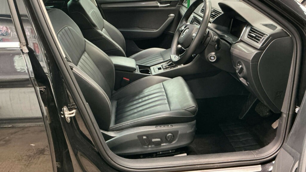 Skoda Superb 1.4 Tsi Iv 13Kwh Se L Estate Plug-in Hy Black #6