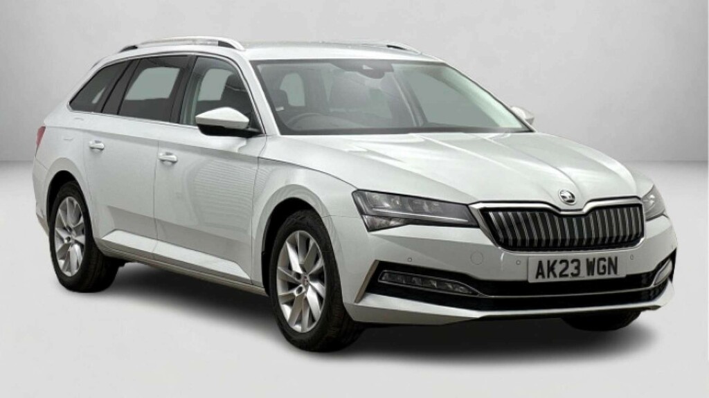 Skoda Superb 1.4 Tsi Iv 13Kwh Se Technology Estate P White