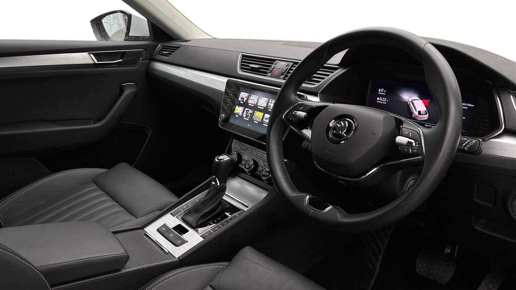 Skoda Superb 1.4 Tsi Iv 13Kwh Se Technology Estate P White #4
