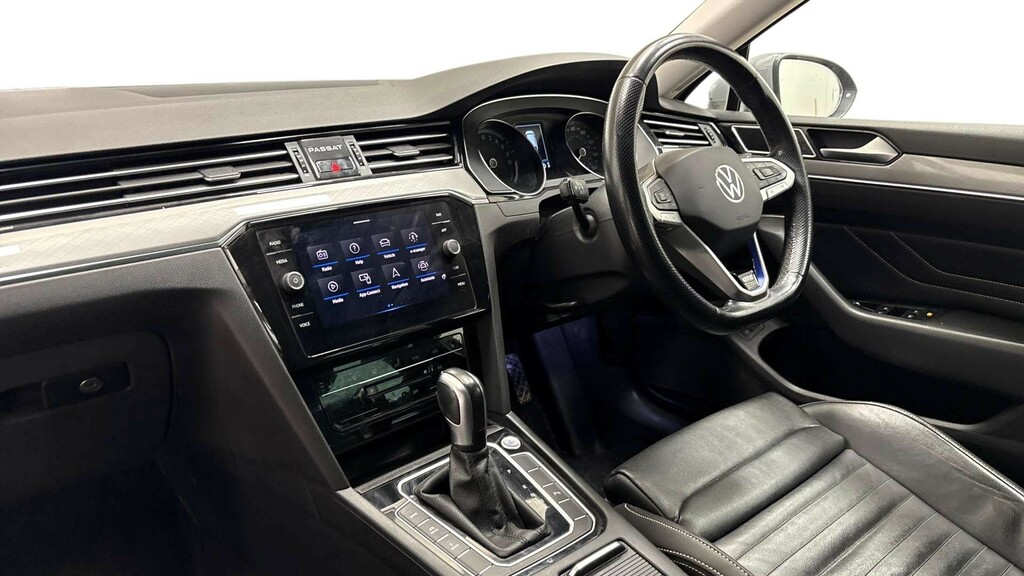 Volkswagen Passat 1.4 Tsi 13Kwh Gte Estate Plug-in Hybrid Grey #5