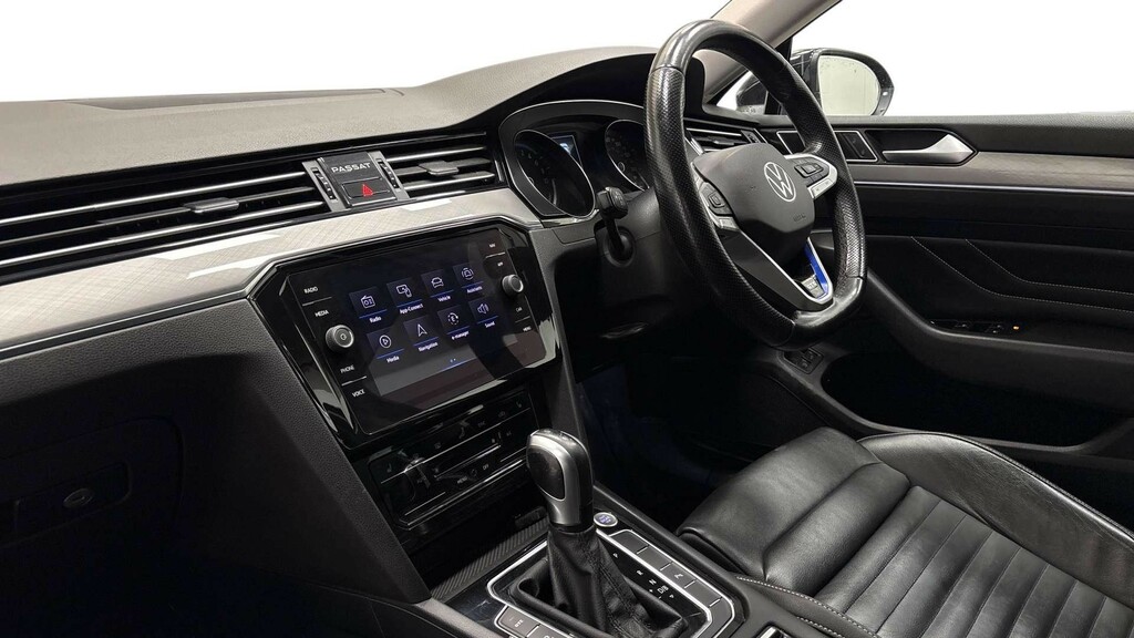 Volkswagen Passat 1.4 Tsi 13Kwh Gte Estate Plug-in Hybrid Black #5