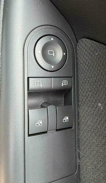 Vauxhall Astra Club 5-Door Black #18