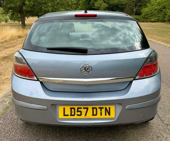 Vauxhall Astra Club 5-Door Black #7