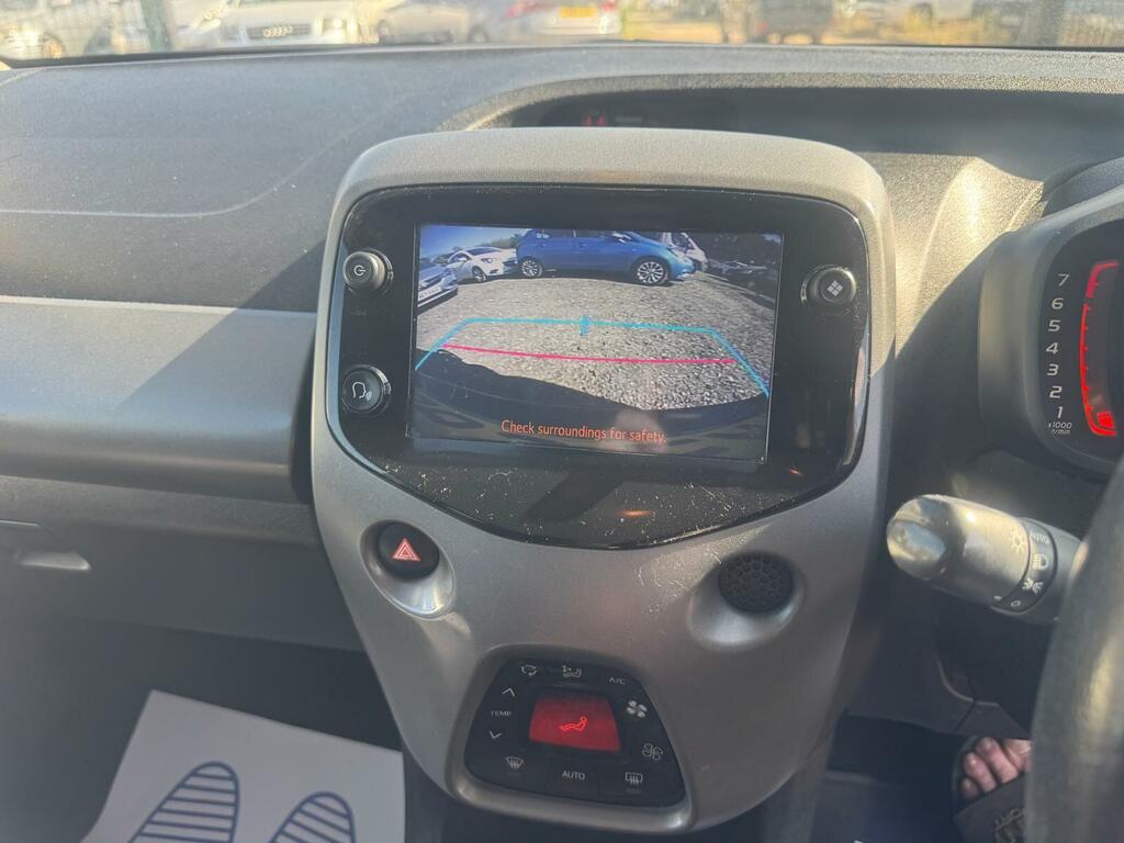 Toyota Aygo X X-play Red #18