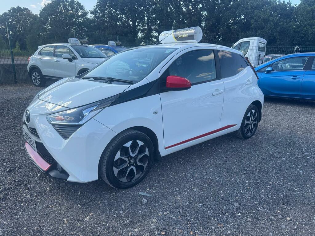 Toyota Aygo X X-play Red #8