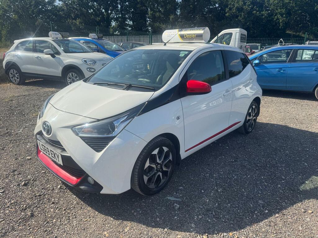 Toyota Aygo X X-trend White #3