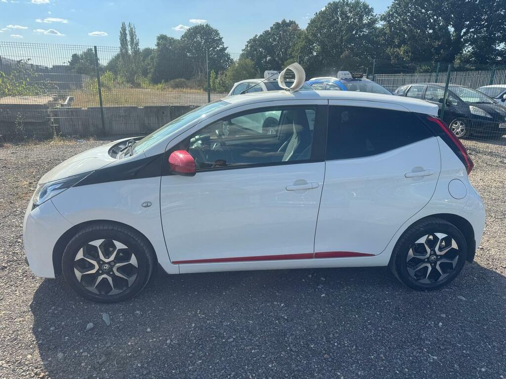 Toyota Aygo X X-trend White #4