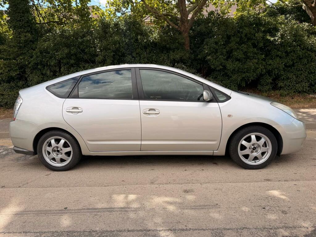Toyota Prius 1.5 T3 Silver #6