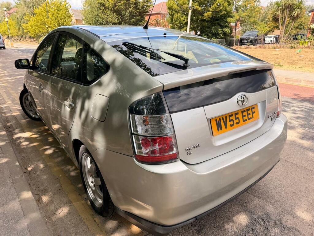 Toyota Prius 1.5 T3 Silver #4