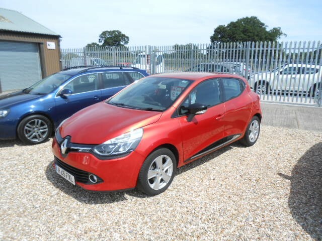 Renault Clio Hatchback 1.2 Dynamique Medianav 1.2 16V 75 2015 Red