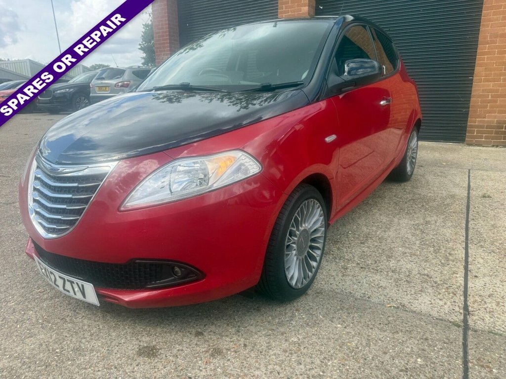 Chrysler Ypsilon 1.2L Blackred Black #3