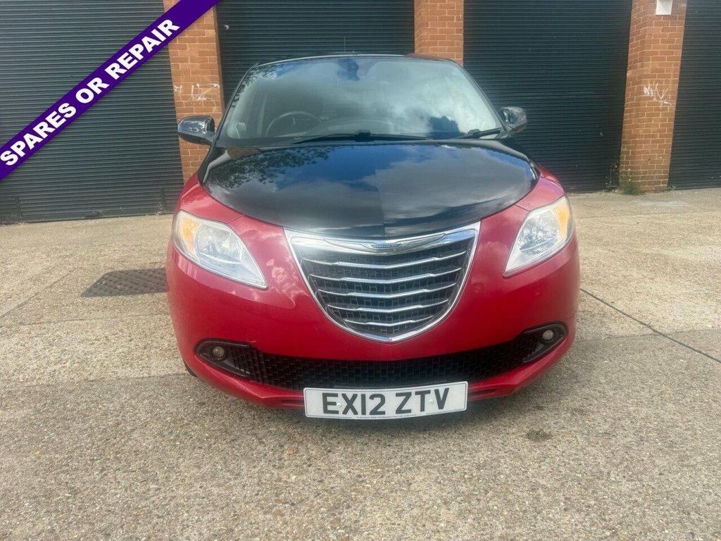 Chrysler Ypsilon 1.2L Blackred Black #2