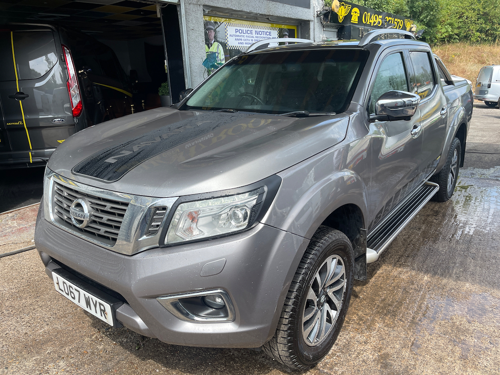 Nissan Navara Dci Tekna 4X4 Dcb Crew-cab LO67WYR Grey #6