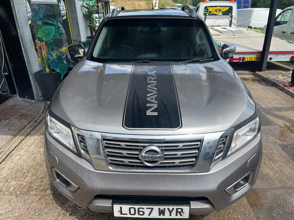 Nissan Navara Dci Tekna 4X4 Dcb Crew-cab LO67WYR Grey #4