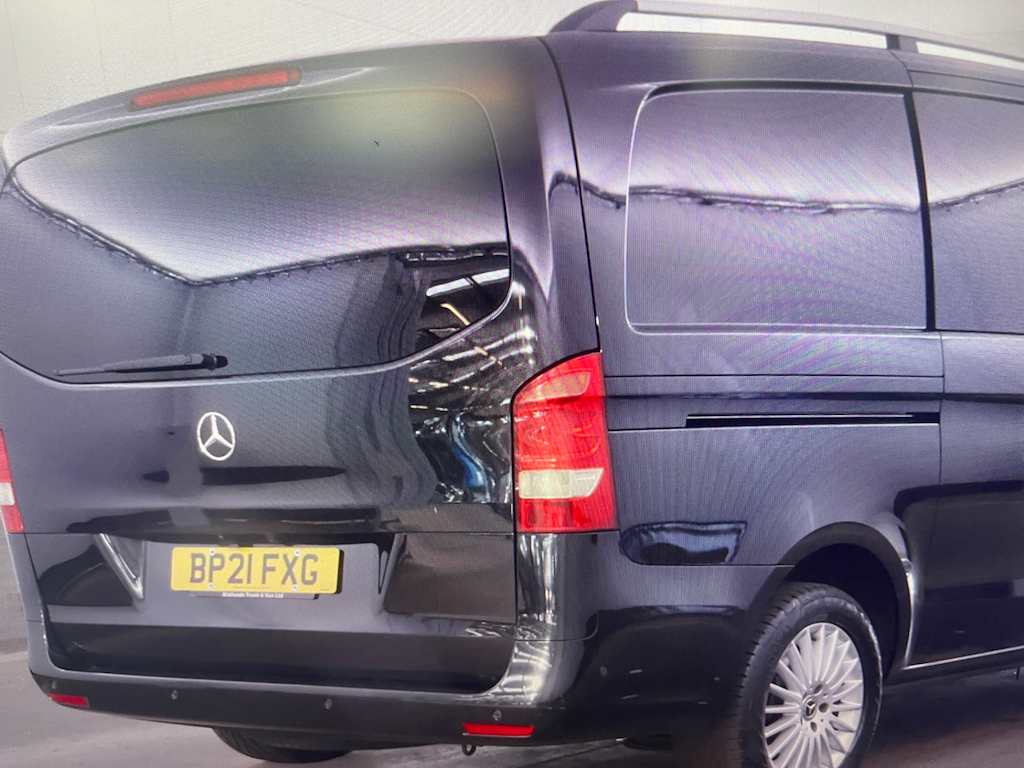 Mercedes-Benz Vito 116 Crew Premium L2 Black #3
