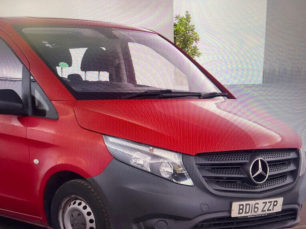 Mercedes-Benz Vito 114 Bluetec Crew-cab Xlwb Red