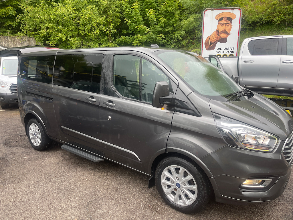 Ford Tourneo Custom 320 Titanium Ecoblue L2 Lwb 9 Seater Grey