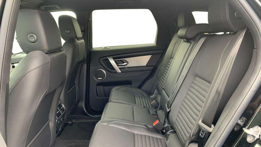 Land Rover Discovery Sport 2.0 D200 Dynamic Se 5 Seat LR75BJK Black #4