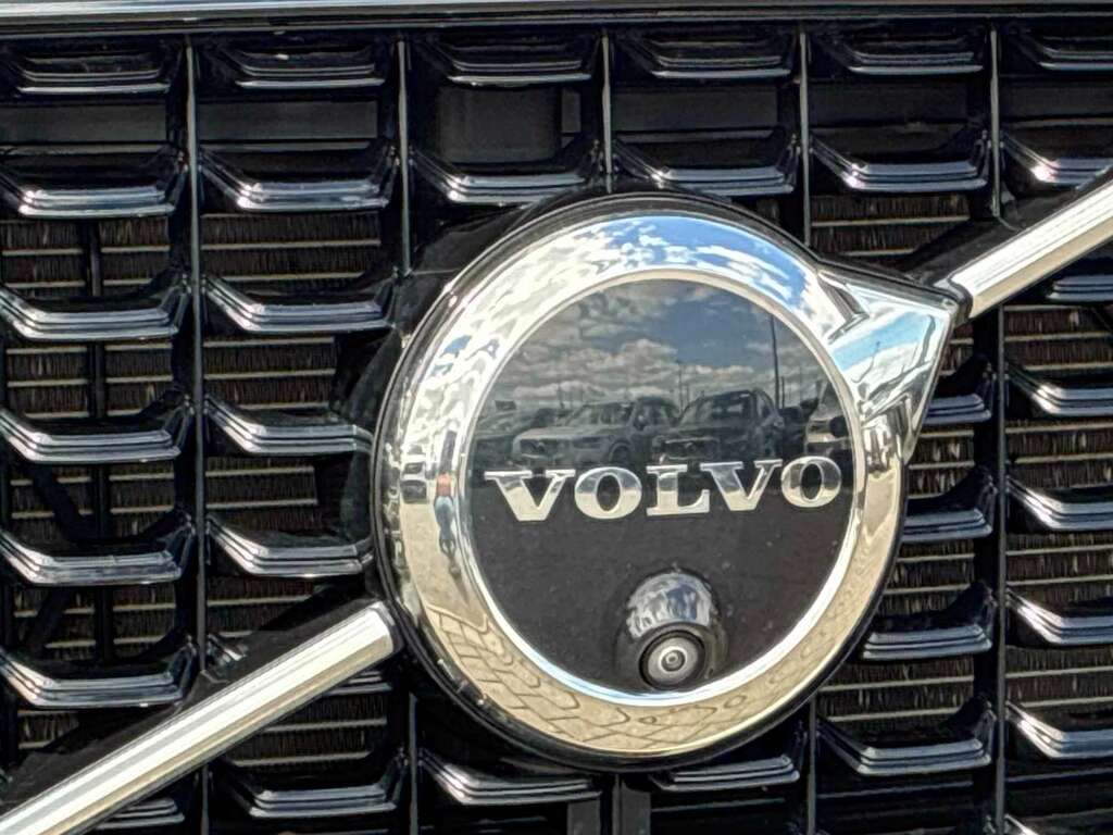 Volvo XC60 2.0 B5p Ultimate Dark Awd Geartronic SC23HVK Gold #4