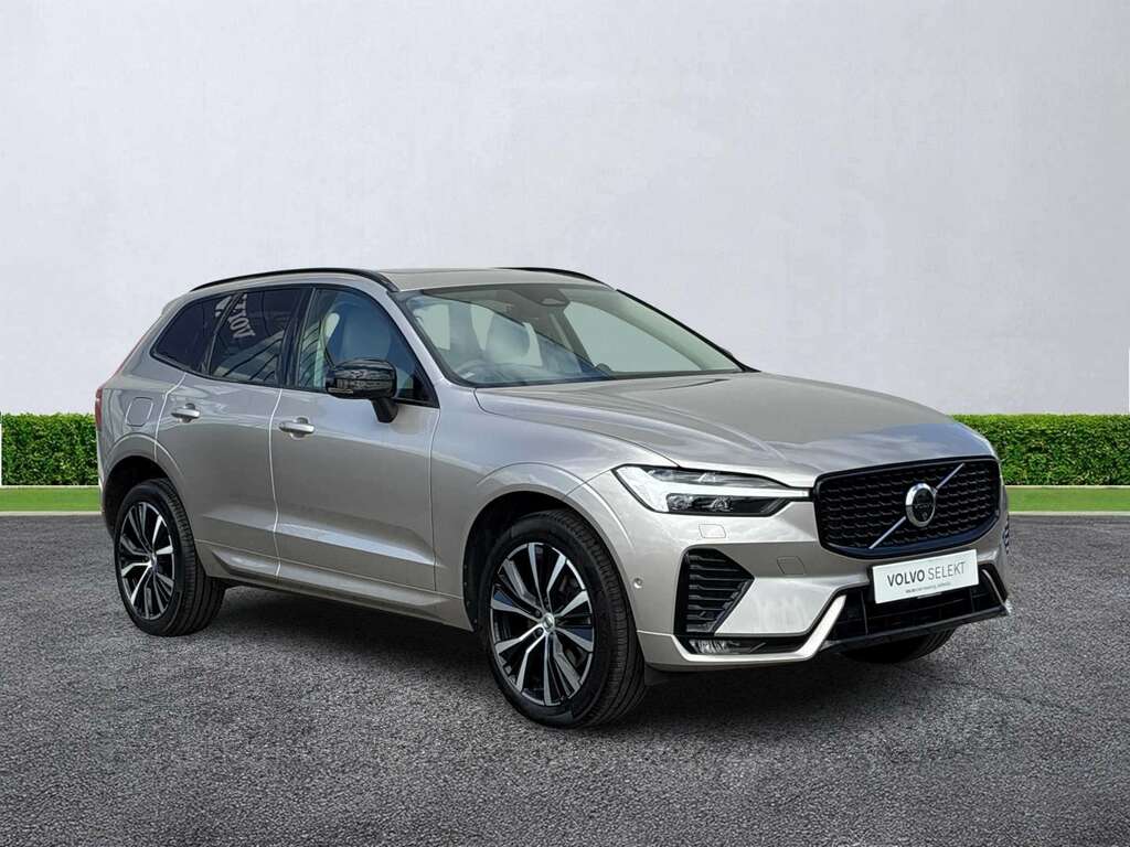 Volvo XC60 2.0 B5p Ultimate Dark Awd Geartronic SC23HVK Gold
