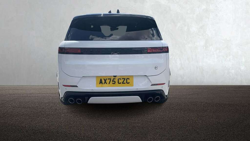 Land Rover Range Rover Sport 4.4 P635 V8 Sv AX75CZC White #6