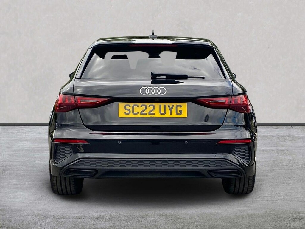 Audi A3 1.5 Tfsi 35 Edition 1 Sportback Black #4