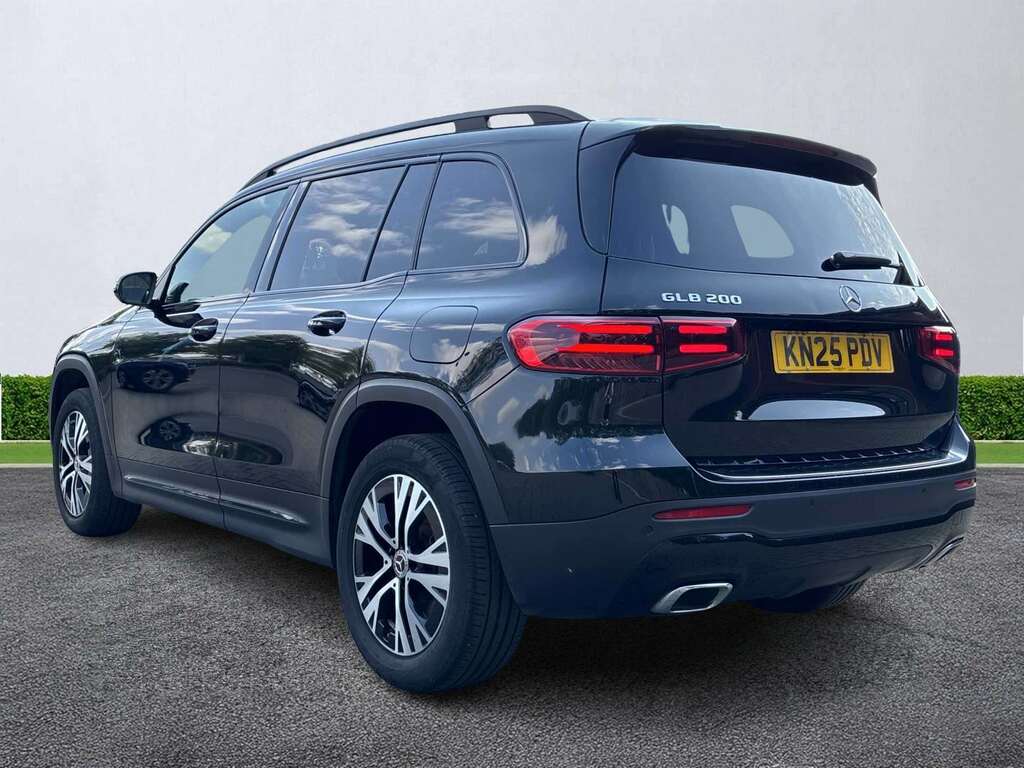 Mercedes-Benz GLB Class Glb 200 Sport Executive 7G-tronic KN25PDV Black #2