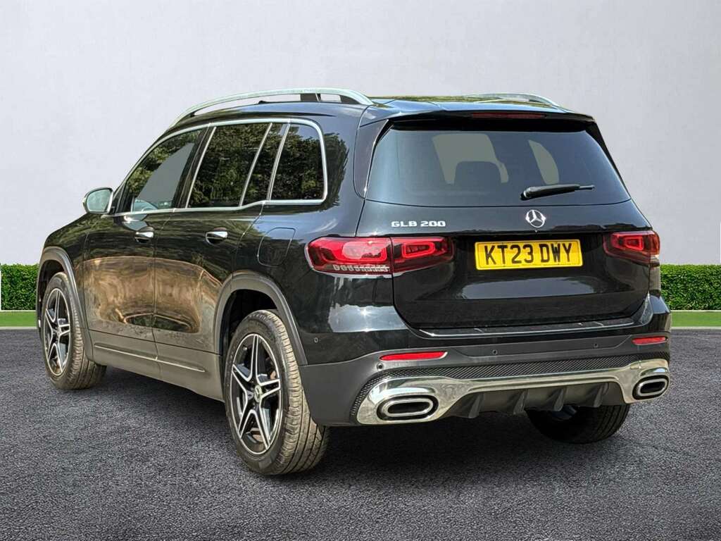 Mercedes-Benz GLB Class Glb 200 Amg Line Premium 7G-tronic Black #2