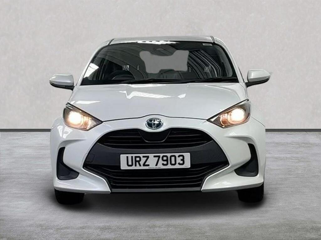 Toyota Yaris 1.5 Vvt-h Icon Hatchback Hybrid E-cvt E URZ7903 White #5
