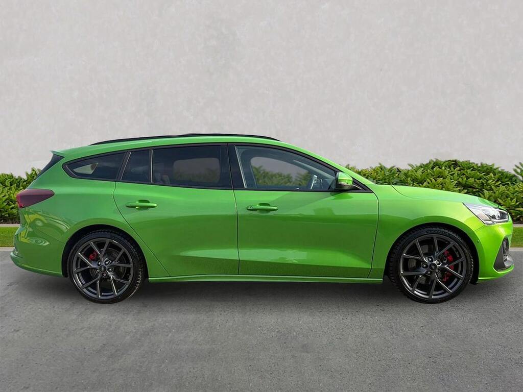 Ford Focus 2.3T Ecoboost St Estate Euro 6 EJ23BXB Green #3