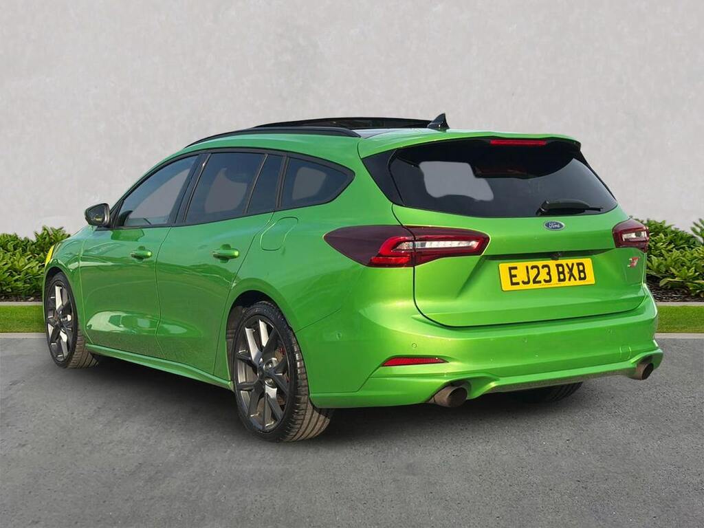 Ford Focus 2.3T Ecoboost St Estate Euro 6 EJ23BXB Green #2