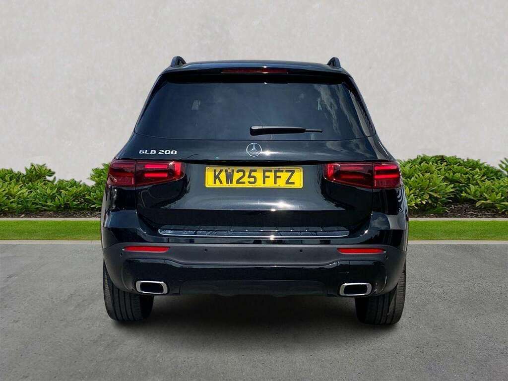 Mercedes-Benz GLB Class Glb 200 Sport Executive 7G-tronic Black #4
