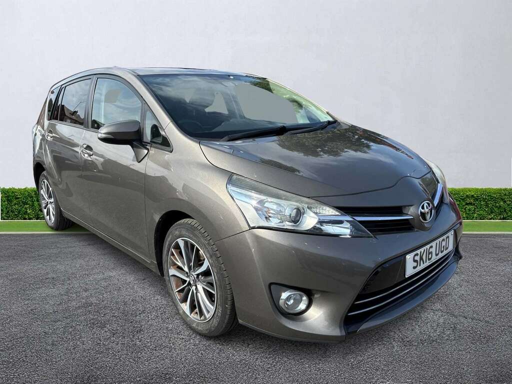 Toyota Verso 1.6 D-4d Design Brown