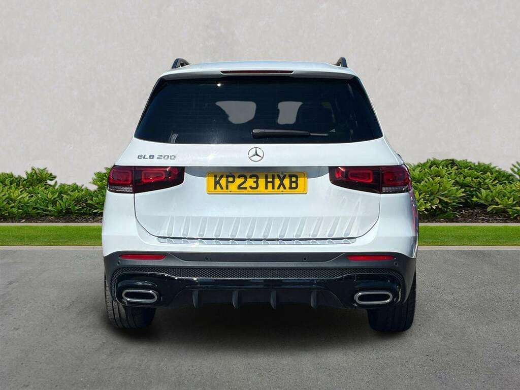 Mercedes-Benz GLB Class Glb 200 Amg Line Premium Night Ed 7G-tronic KP23HXB White #4