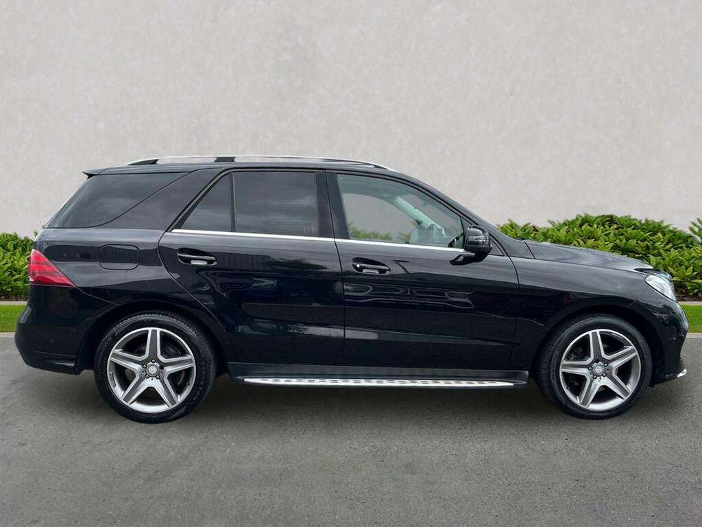 Mercedes-Benz GLE Class Gle 250D 4Matic Amg Line Premium 9G-tronic SN17YMG Black #3