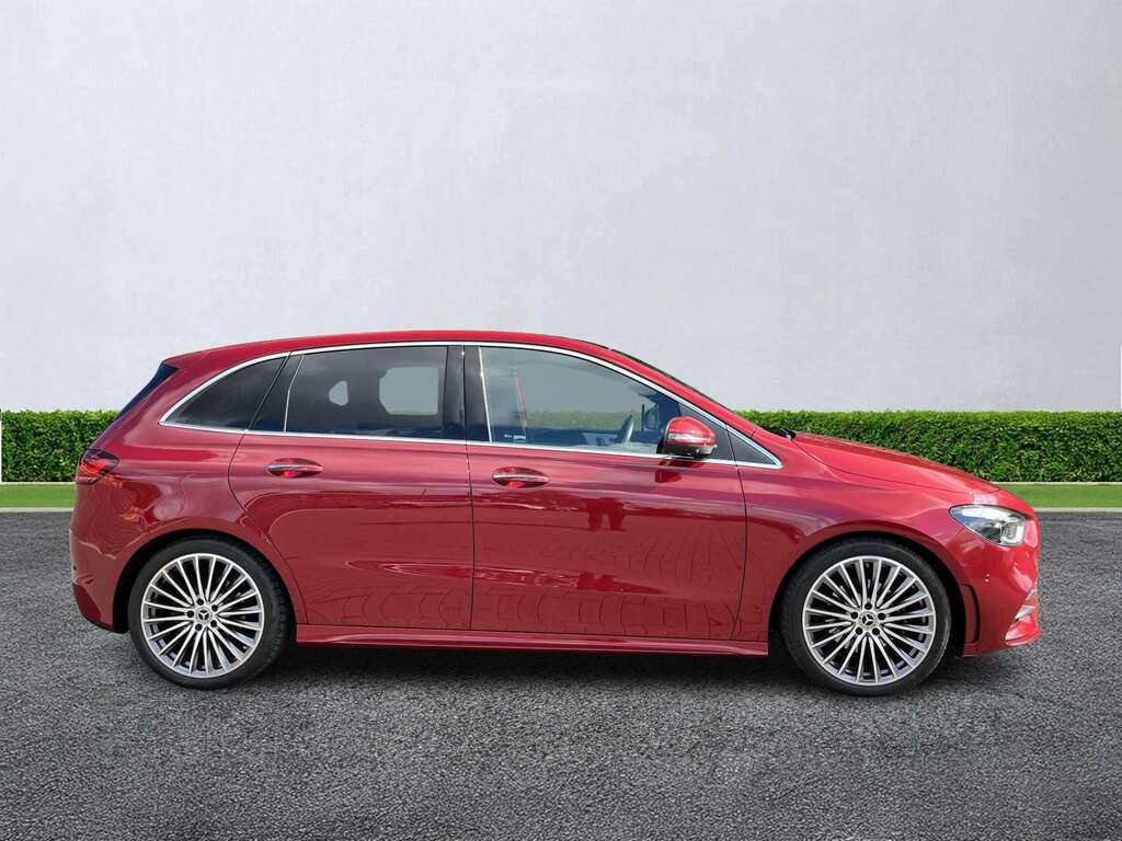 Mercedes-Benz B Class B200 Amg Line Premium Plus Red #3