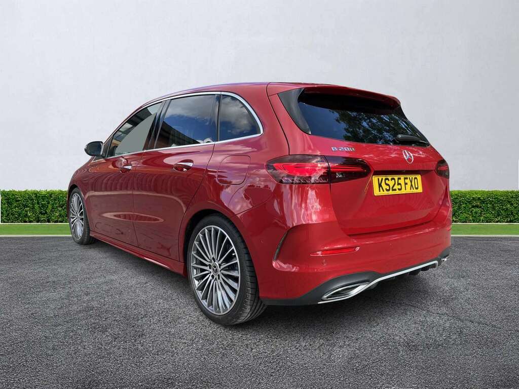 Mercedes-Benz B Class B200 Amg Line Premium Plus Red #2