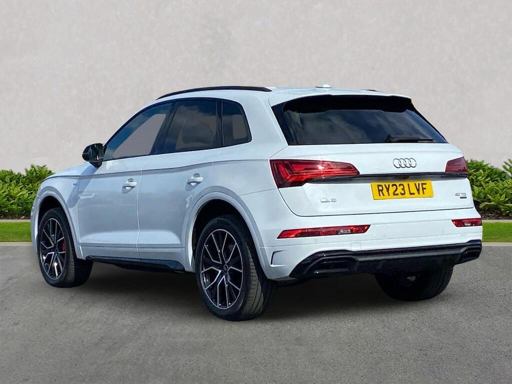 Audi Q5 2.0 Tdi 40 Edition 1 Suv S Tronic Quatt RY23LVF White #2