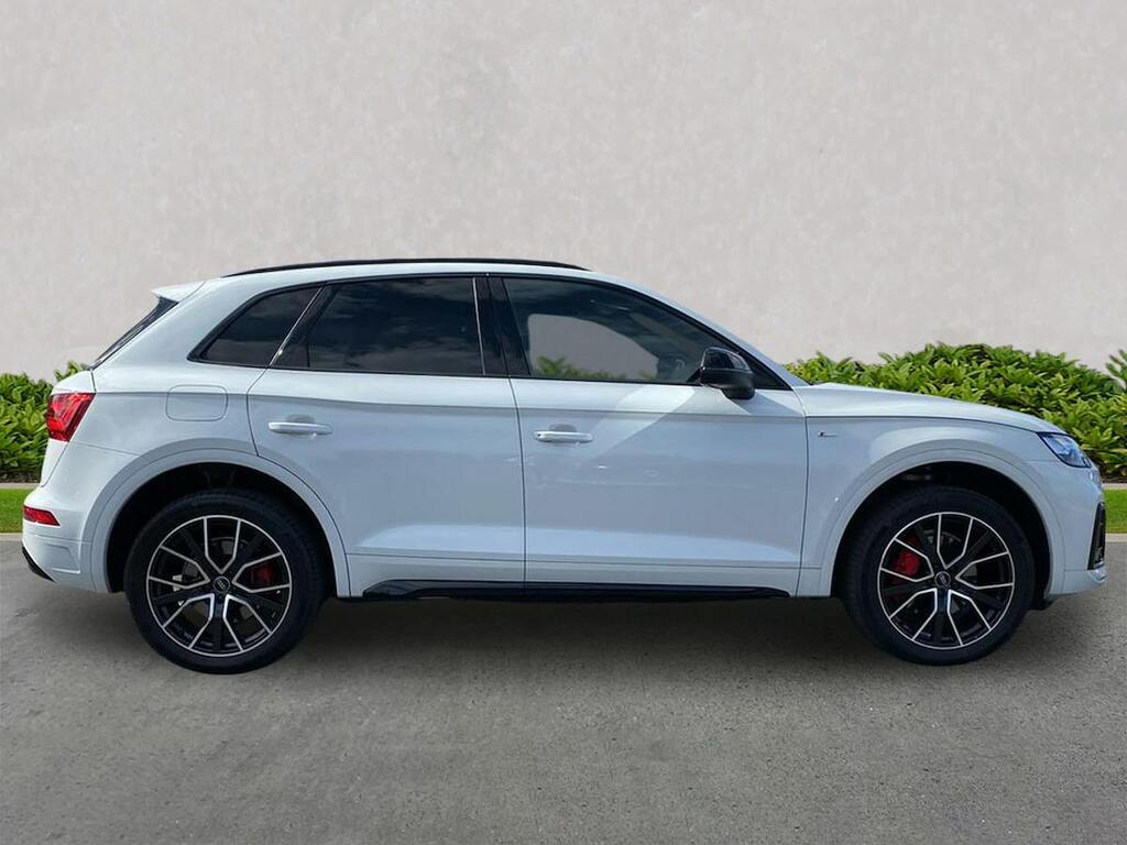 Audi Q5 2.0 Tdi 40 Edition 1 Suv S Tronic Quatt RY23LVF White #3