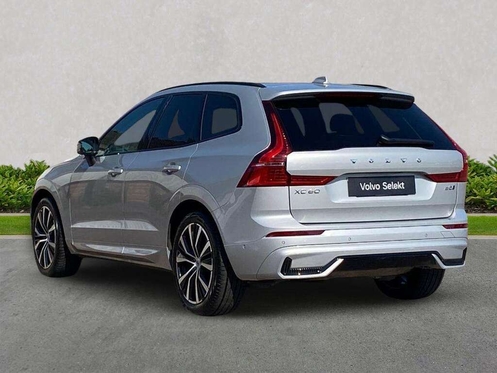 Volvo XC60 2.0 B5p Ultra Dark Awd Geartronic RV25UBR Silver #2
