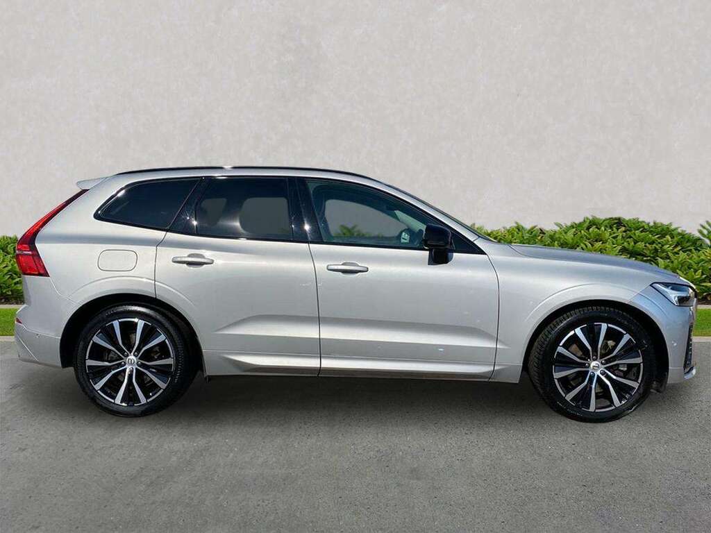 Volvo XC60 2.0 B5p Ultra Dark Awd Geartronic RV25UBR Silver #3