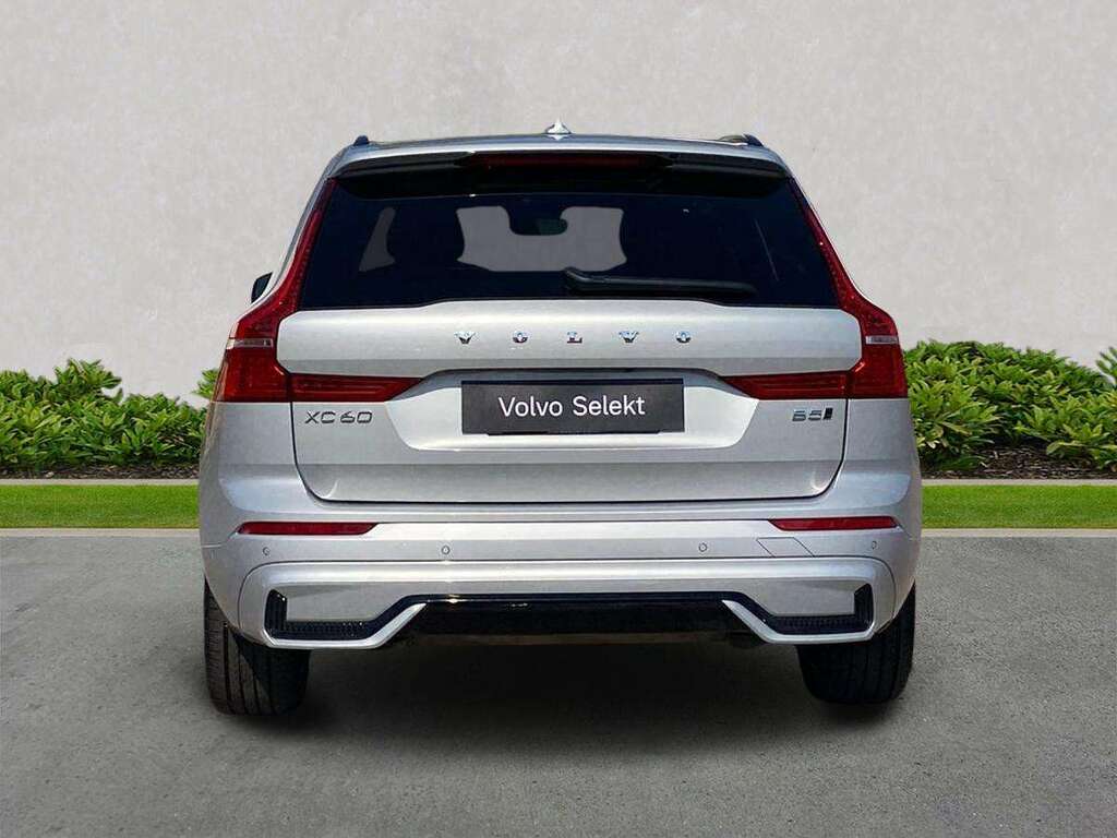 Volvo XC60 2.0 B5p Ultra Dark Awd Geartronic RV25UBR Silver #4