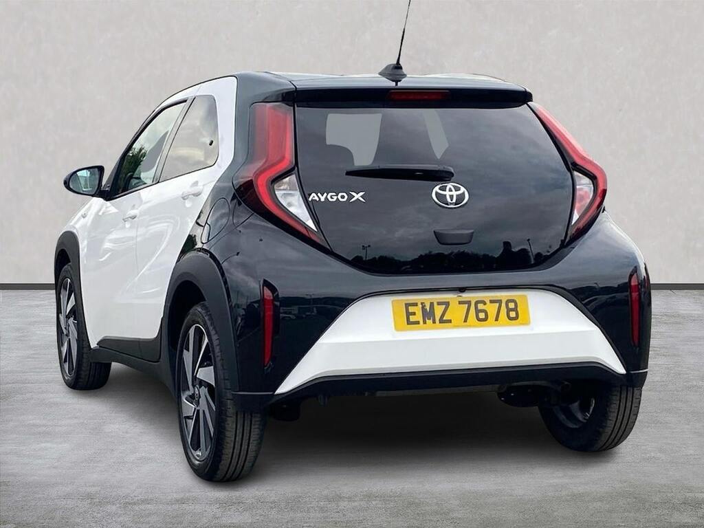 Toyota Aygo X 1.0 Vvt-i Edge Hatchback X-shift Euro 6 EMZ7678 White #2