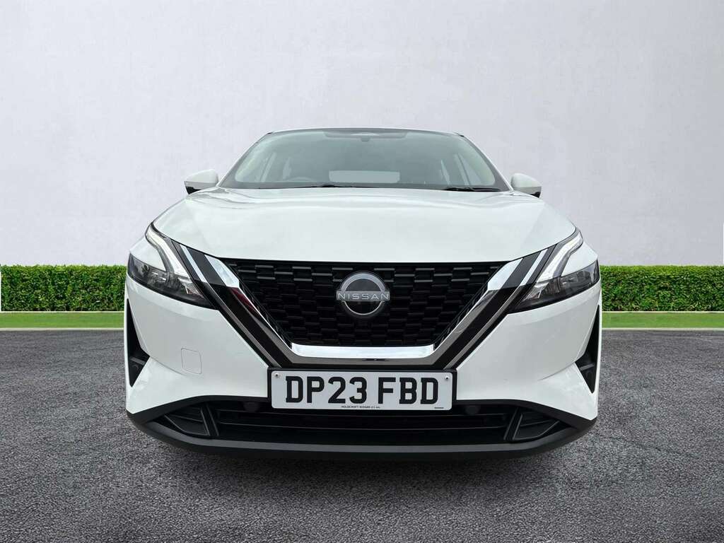 Nissan Qashqai 1.3 Dig-t Mh Acenta Premium DP23FBD White #5