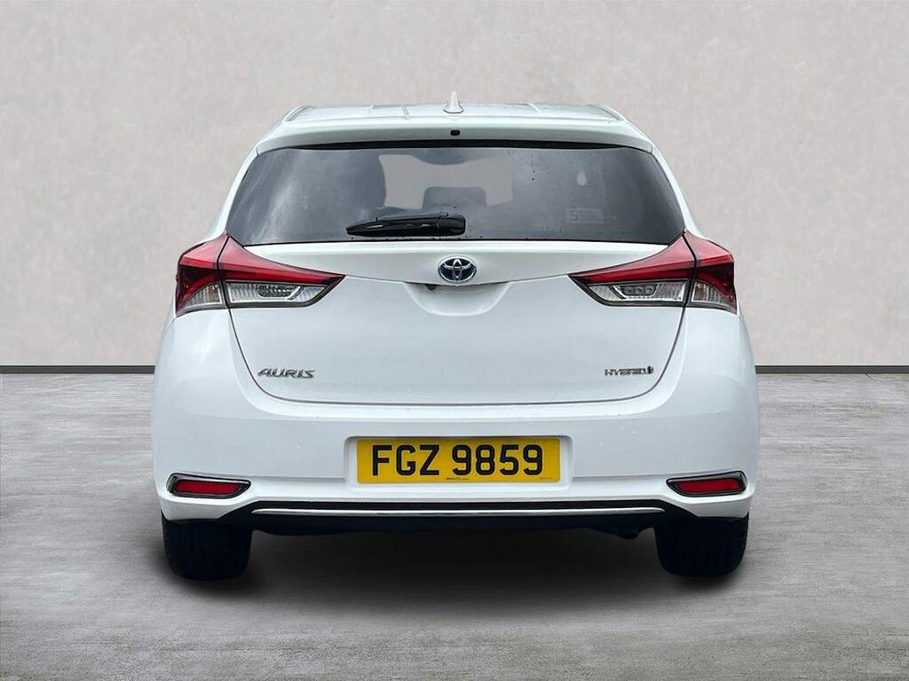Toyota Auris 1.8 Vvt-h Design Hatchback Hybrid Cvt E FGZ9859 White #4