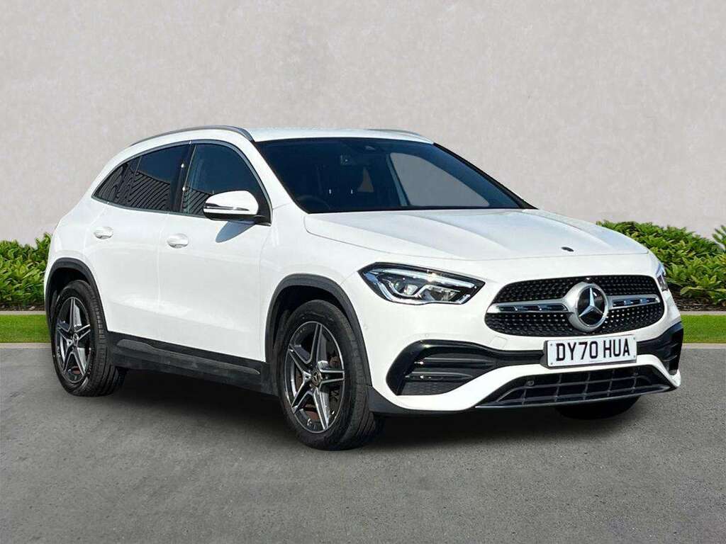 Mercedes-Benz GLA Class Gla 200 Amg Line Executive White