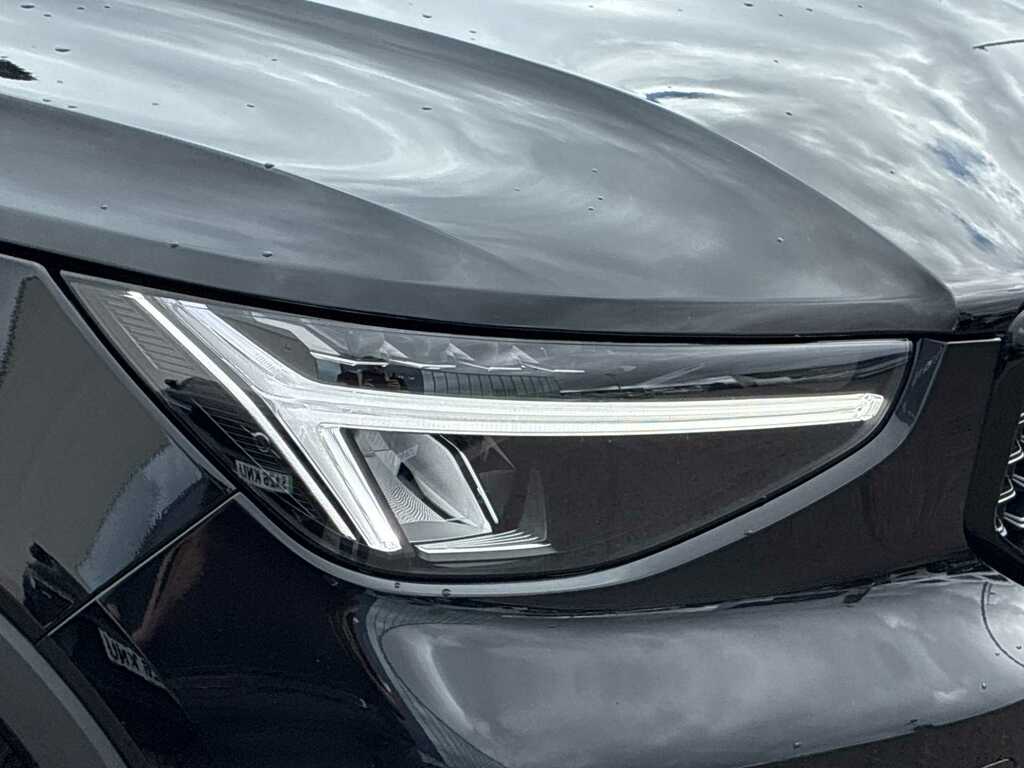 Volvo XC40 2.0 B3p Plus Dark OY75VHB Black #4