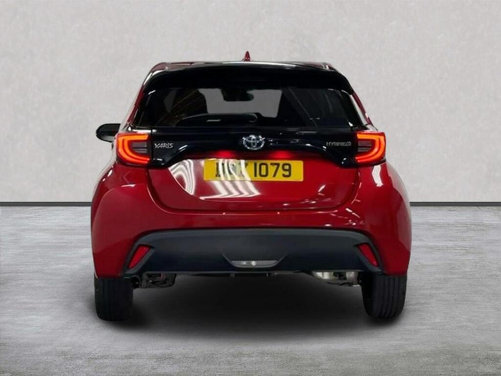 Toyota Yaris 1.5 Vvt-h Design Hatchback Hybrid E-cvt DMZ1079 Red #4